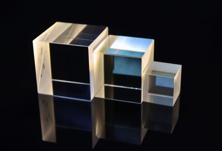 Laser Line Polarizing Cube Beamsplitters Avantier Inc.