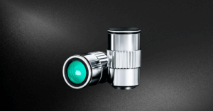 Why Conventional Microscope Objectives Fail in Quantum Experiments